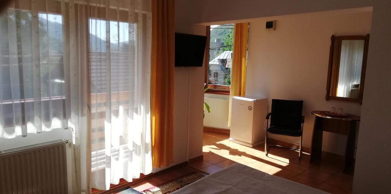 Pension Casa Soarelui Синая Екстериор снимка