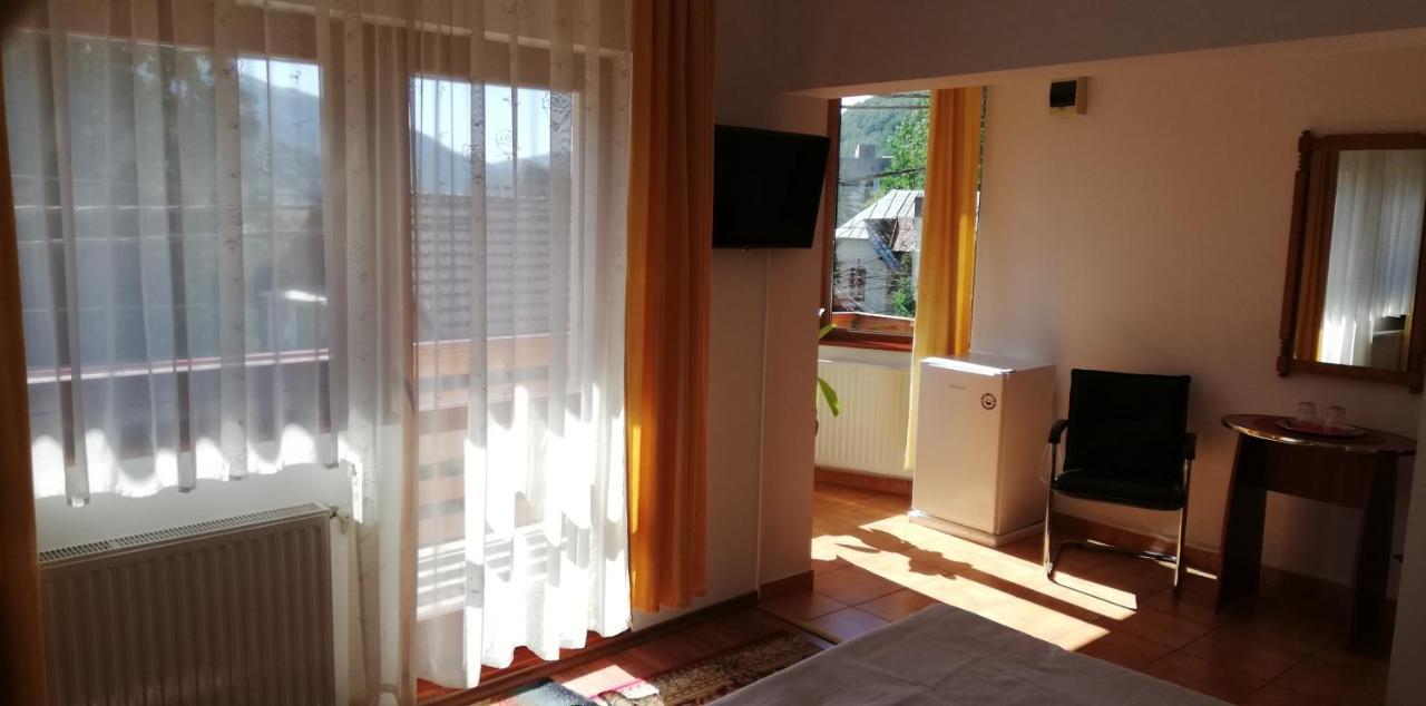 Pension Casa Soarelui Синая Екстериор снимка