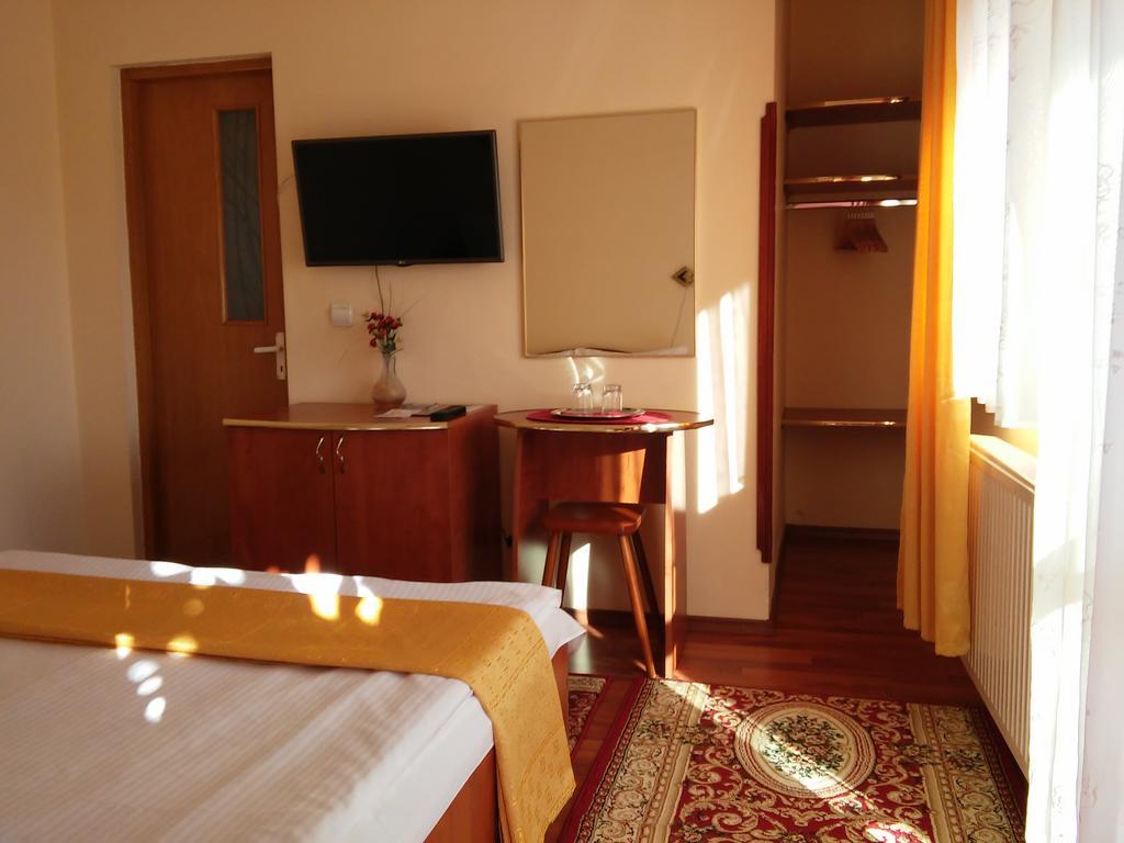 Pension Casa Soarelui Синая Екстериор снимка